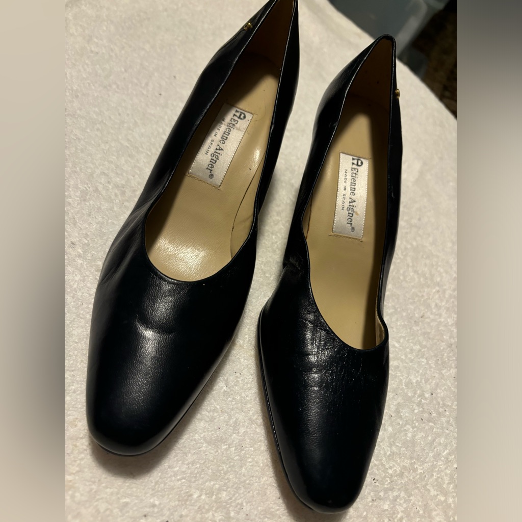 Almost Brand New Heels By Etienne Aigner  Size 10 M Box 71